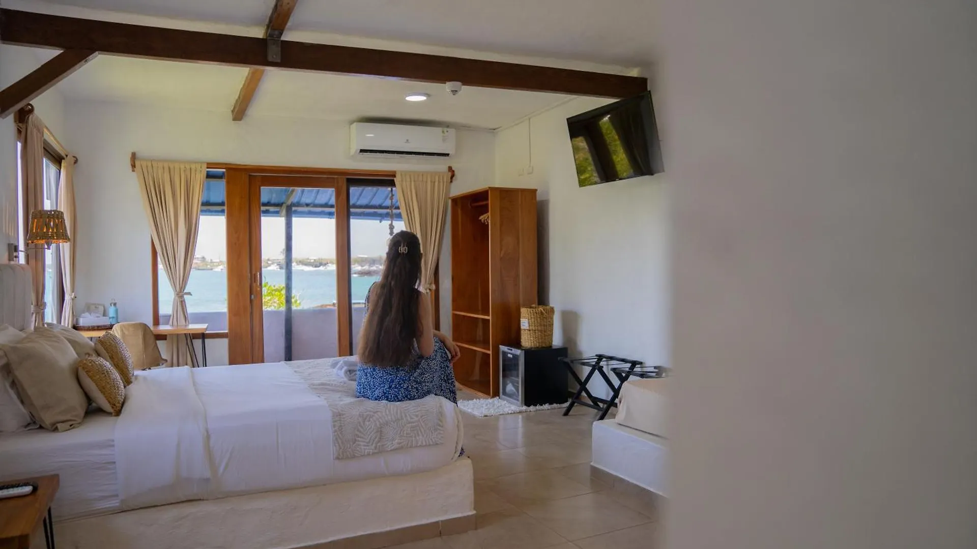Blu Galapagos Sustainable Waterfront Lodge Puerto Ayora  Hotel
