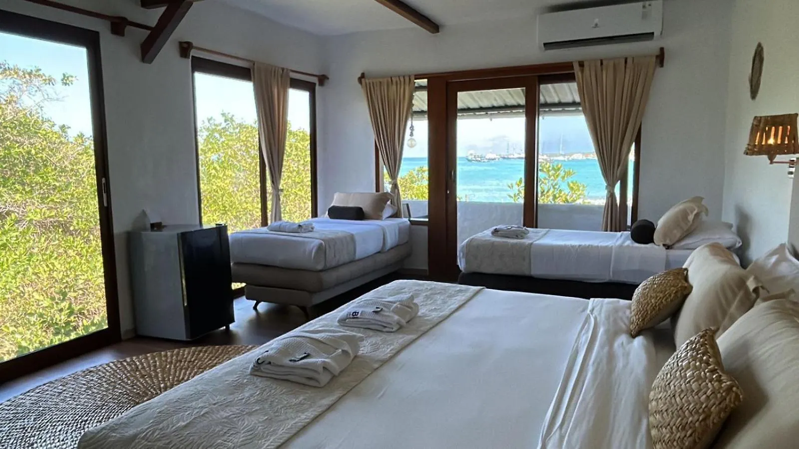 Blu Galapagos Sustainable Waterfront Lodge Puerto Ayora  Puerto Ayora (Galapagos Islands)