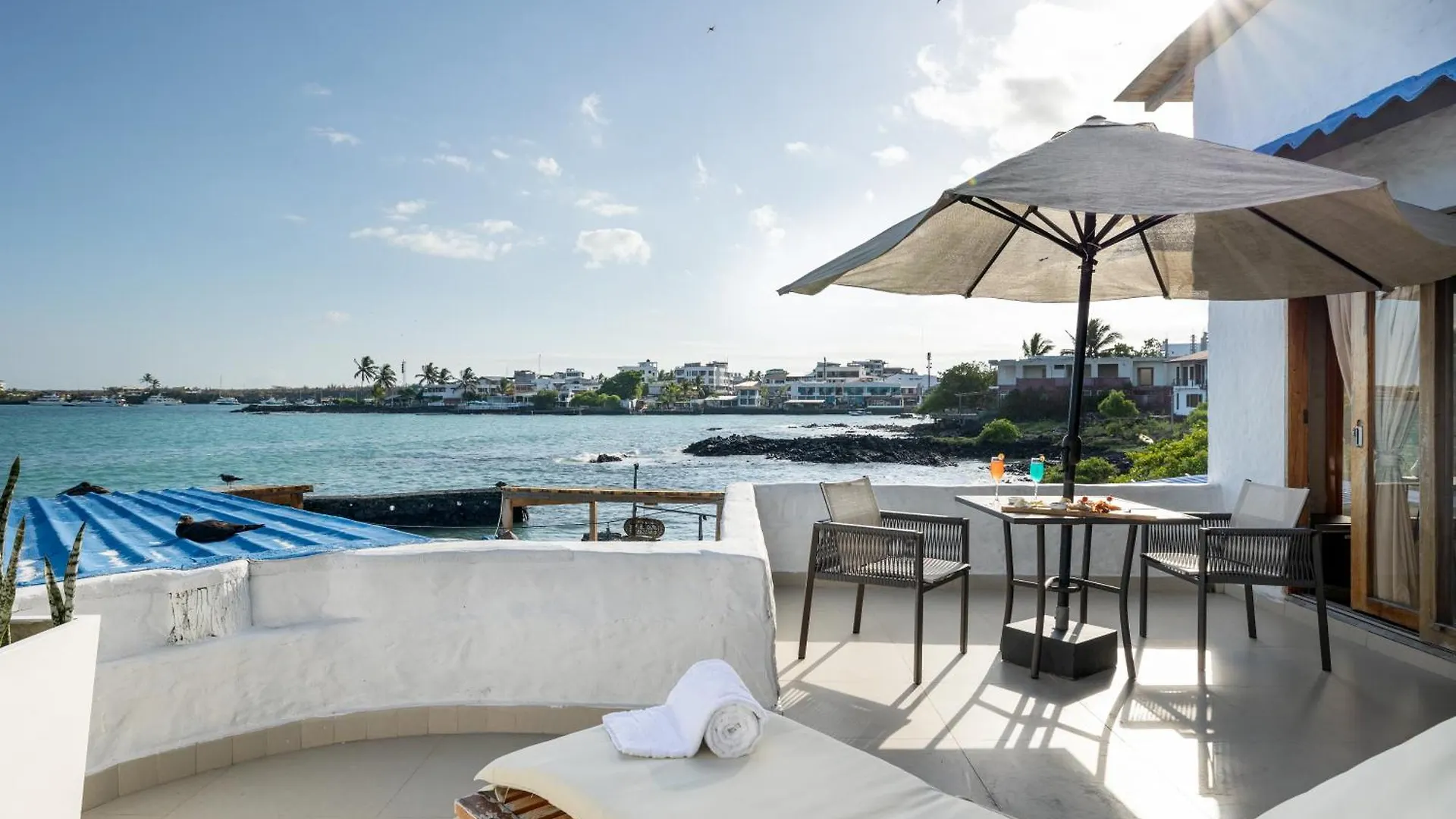 Blu Galapagos Sustainable Waterfront Lodge Puerto Ayora