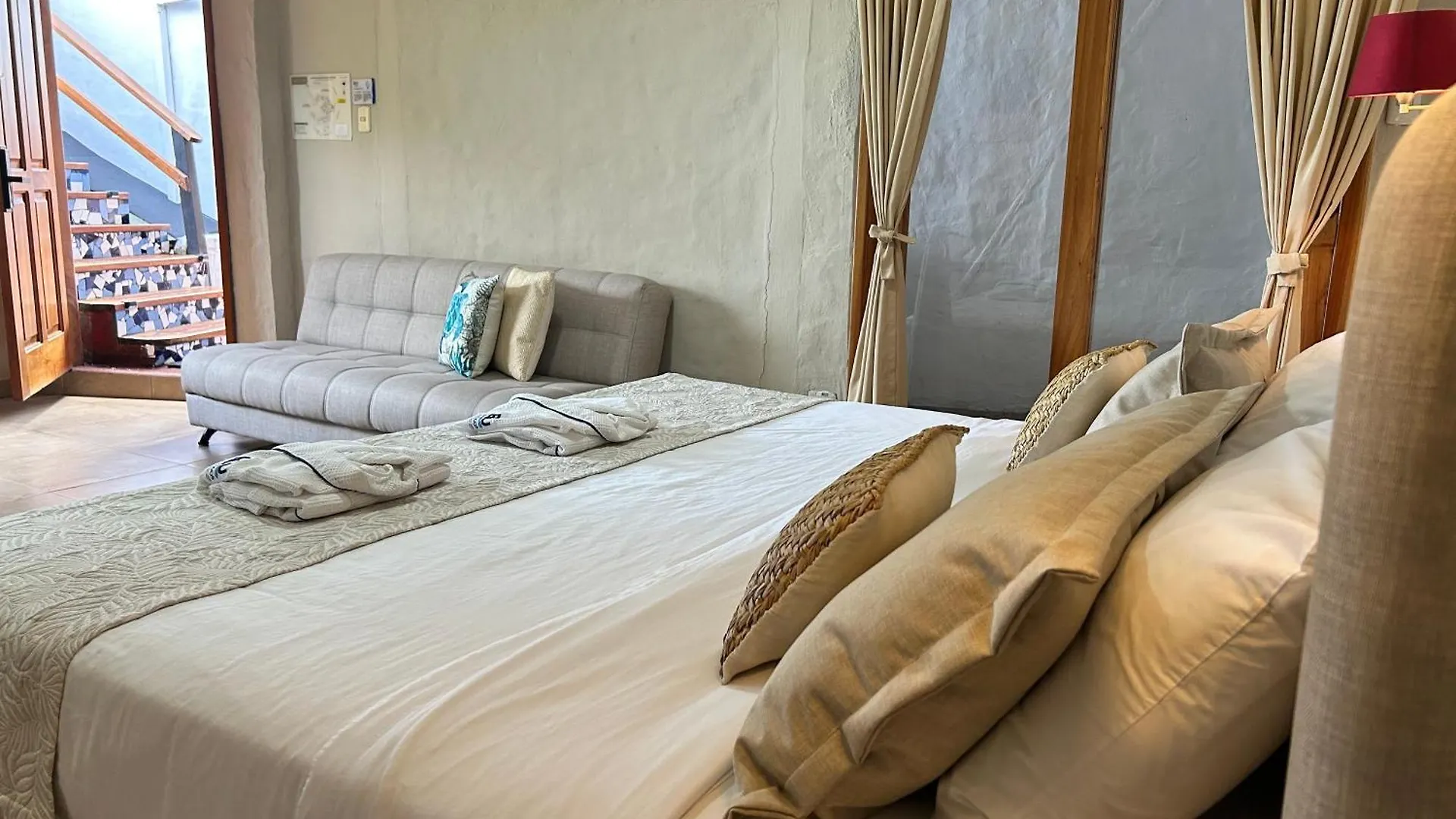 Blu Galapagos Sustainable Waterfront Lodge Puerto Ayora  Puerto Ayora (Galapagos Islands)